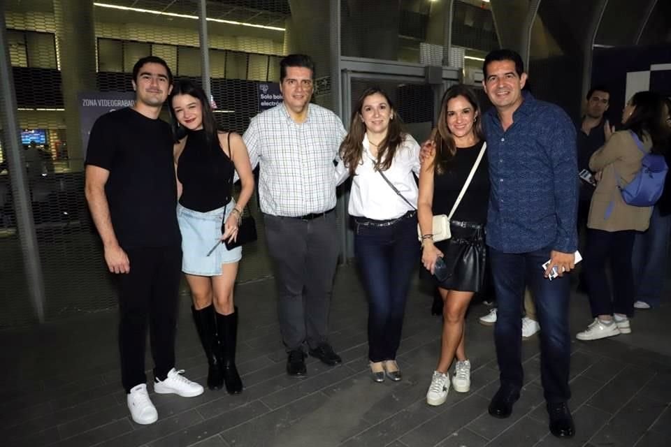 Mauricio Torres, Lulú Garza, Alfonso Montecinos, Diana Cantú, Lulu Cantú y César Garza