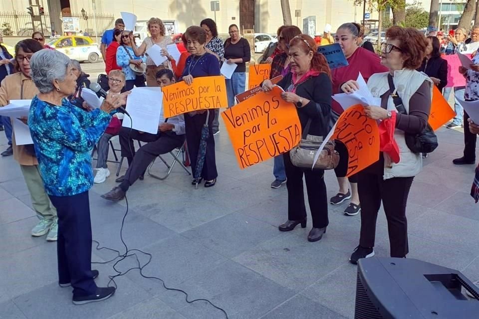 En un comunicado, Juan José Gutiérrez, líder magisterial, señaló que ya han sostenido reuniones con la Tesorería estatal, pero no han cumplido con la demanda.