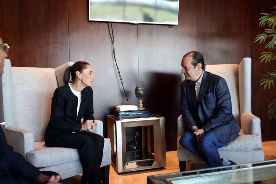 La Presidenta Claudia Sheinbaum se reunió con el Canciller de Panamá, Javier Martínez-Acha Vásquez, en su viaje a Cumbre de G20 en Brasil.