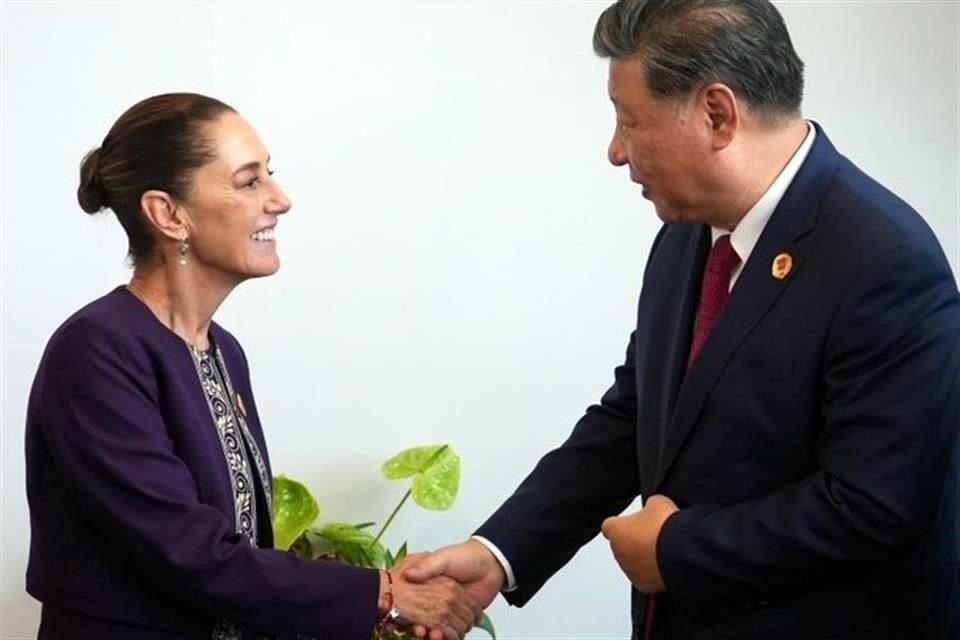 Reunida con el Presidente de China, Xi Jinping, Sheinbaum agradeció el apoyo de ese país para la recuperación de Acapulco  mediante la producción y entrega de enseres domésticos.