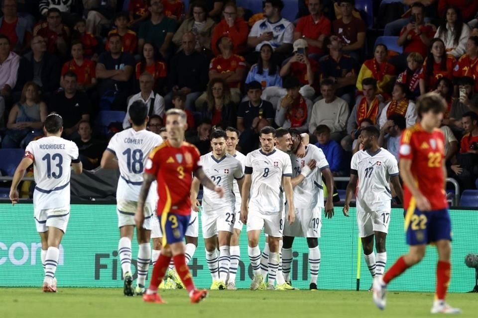 Joël Monteiro demostró su peligrosidad al quitarse a dos marcadores para el 1-1.