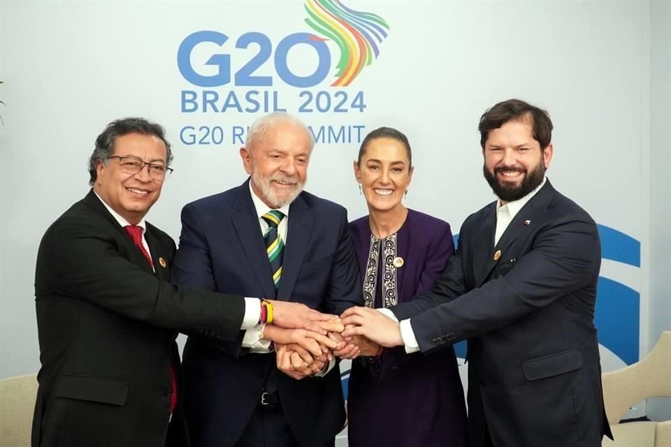 'América Latina unida', escribió la Presidenta en redes junto con una fotografía con los presidentes de Brasil, Luiz Inácio Lula da Silva; Chile, Gabriel Boric Font, y Colombia, Gustavo Petro.