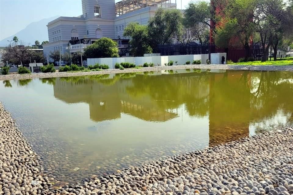 Fuente del Comercio, en la Plaza Zaragoza.