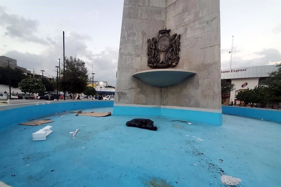 El Obelisco, en Juan Ignacio Ramón y Cuauhtémoc.