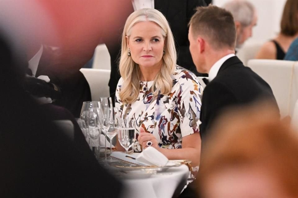 Borg Høiby es hijo de Mette-Marit de una relación anterior a su matrimonio con el Príncipe Haakon Magnus.