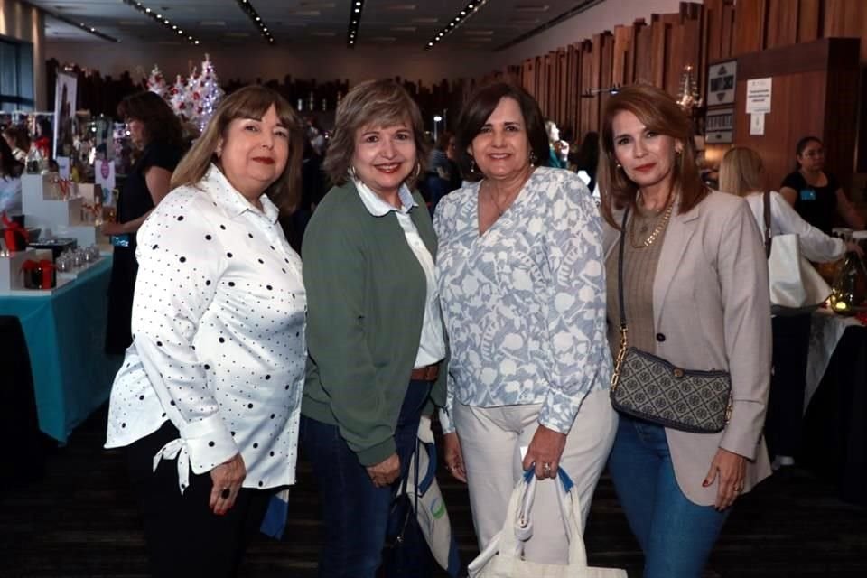 Elizabeth Watts, Diana Watts, Margarita Watts y Rebeca Watts