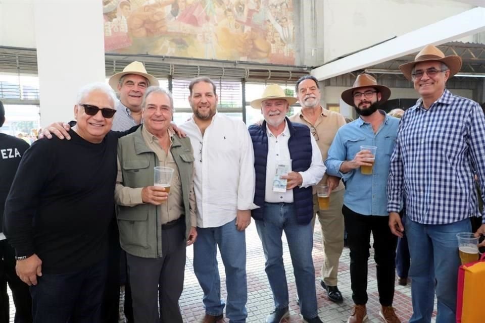 Emilio Cañals. Jorge Martínez, Emilio Porte, Jorge Valdez, Luis Carlos Cantú, Pacelli Madero, Luis Mario Cantú y Eduardo Sañudo