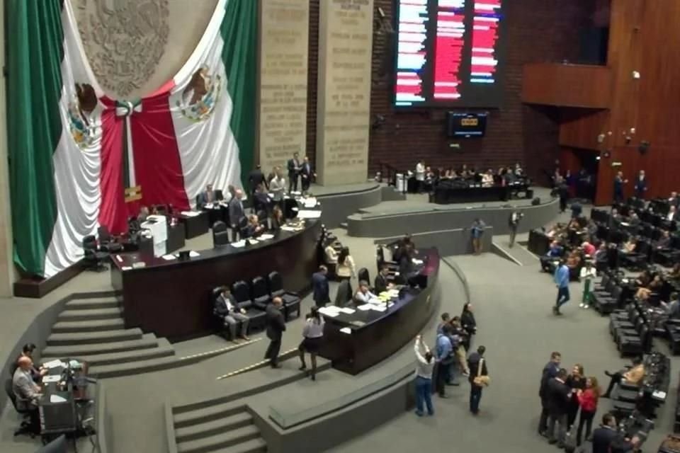 Ricardo Monreal, coordinador de la bancada morenista, indicó que la primera prioridad de la mayoría será el paquete de seguridad.