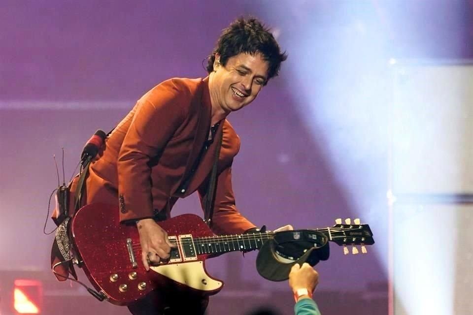 Green Day tocará en Coachella como banda por primera vez, aunque el líder Billie Joe Armstrong actuó como parte de los Replacements en la edición de 2014.