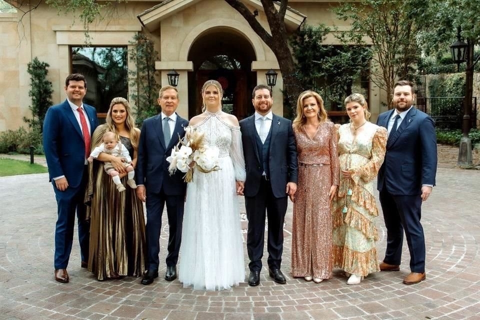 FAMILIA DE LA NOVIA. Manuel Junco Fiehn, Lucía Puebla de Junco, Manuel Junco Puebla, Manuel Junco Rivero, LOS NOVIOS, Bárbara Fiehn de Junco, Barbara Junco de Ibarra y Ander Ibarra Zubiría