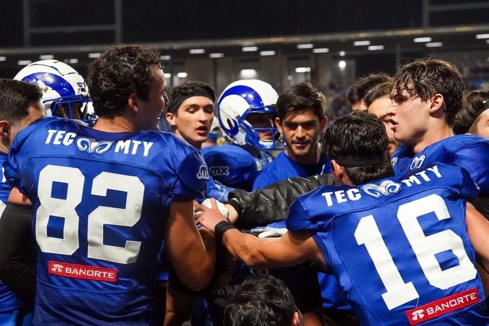 Los Borregos Monterrey aplastaron a Pumas y avanzaron a la Final de la ONEFA.