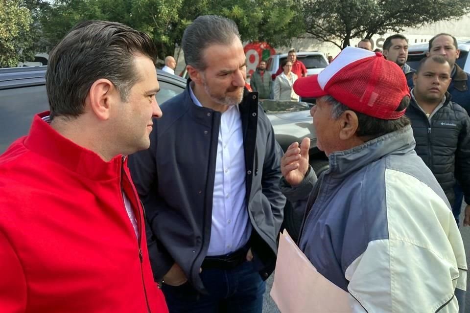 Adrián de la Garza, Alcalde de Monterrey, acudió al encuentro, al igual que Francisco Cienfuegos.