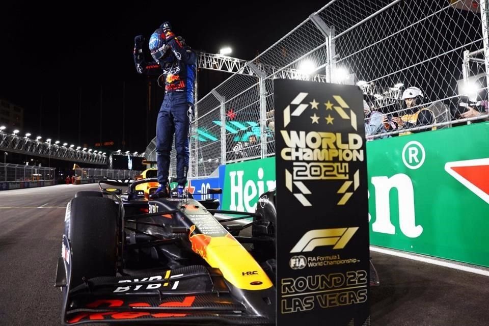 Max Verstappen no ocultó su felicidad por su logro en Las Vegas.