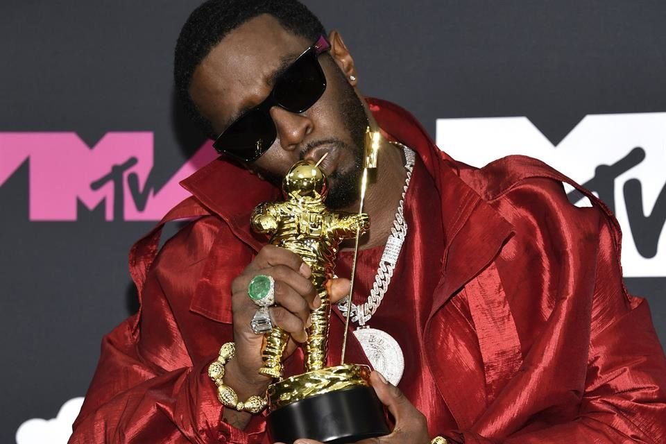 Pavo y sándwiches de mantequilla de maní y mermelada el lo que Sean 'Diddy' Combs comerá en la cárcel este Día de Acción de Gracias.