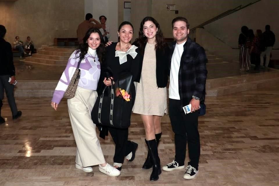 Fernanda Sandoval, Chetta Ulises, Lucía Rodríguez y Andrés Garza