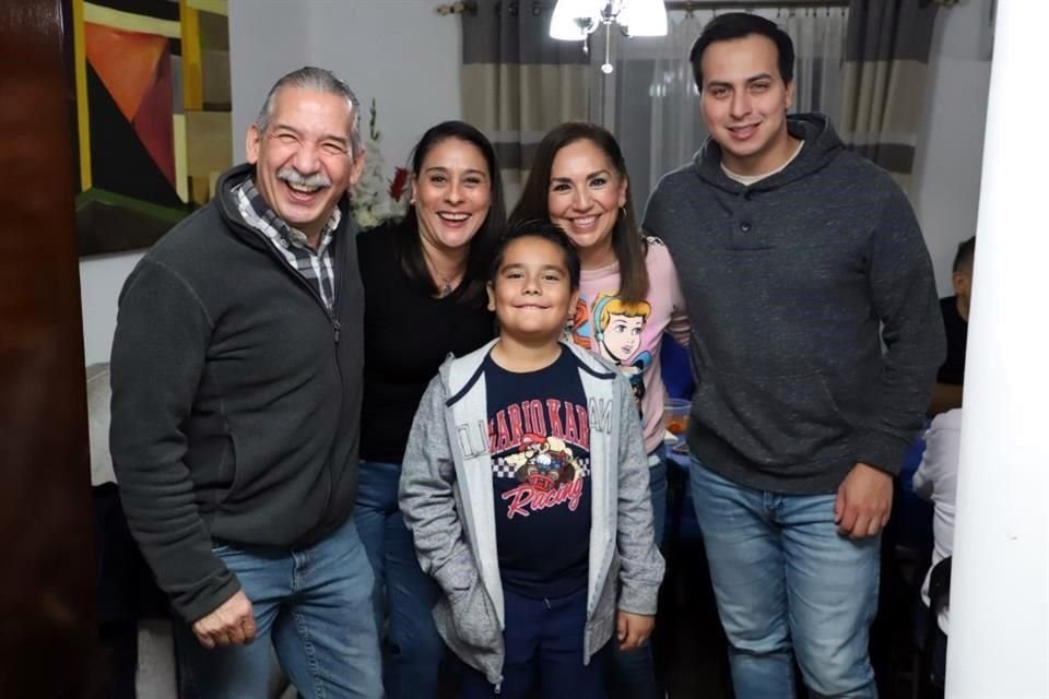 Rafael Gutiérrez, Adriana Suárez, Blanquis Maldonado, Diego Contreras y Eugenio Juárez