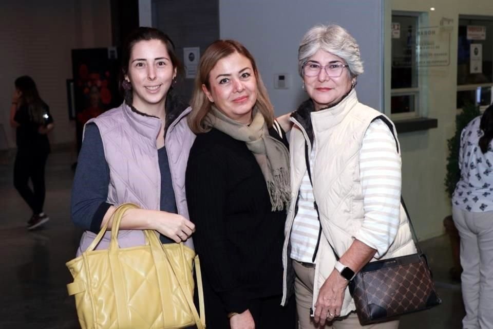 Liliana Rodríguez, Patricia Pérez y Dolores Garza