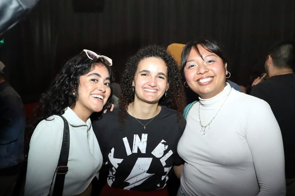 Emily Báez, Vale Mezzetti y Ana Facio