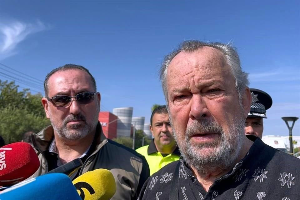 José Luis David Kuri, Secretario de Seguridad Pública, y el Alcalde Mauricio Fernández, hablaron de la decisión.