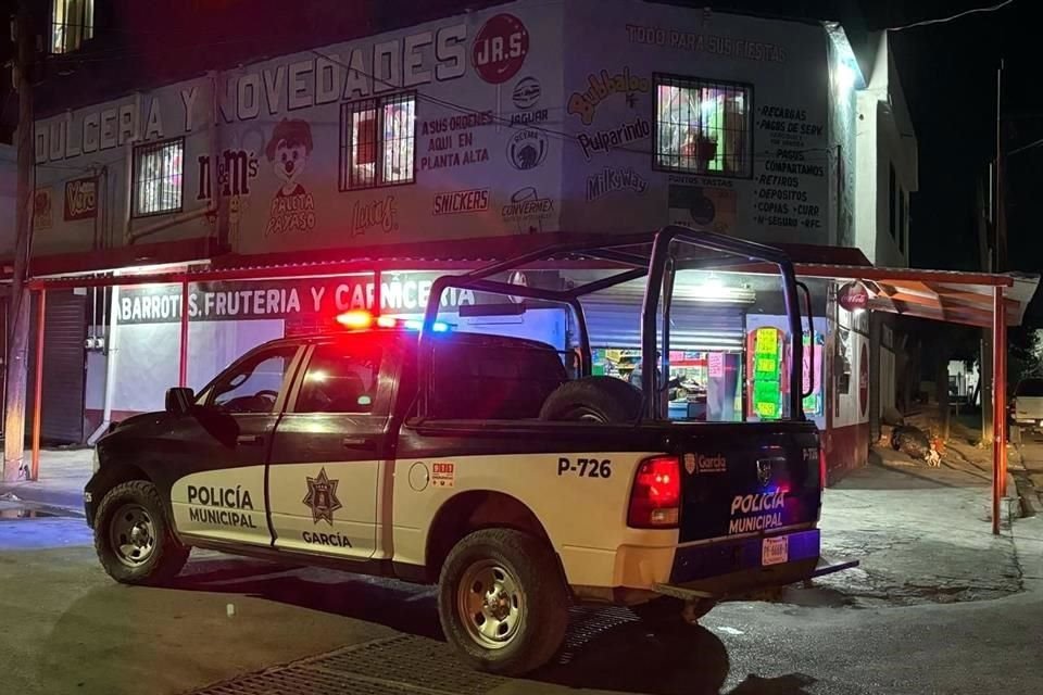 Los hechos se reportaron poco antes de la medianoche en el negocio denominado Frutería y Carnicería El Trébol 3, en la Colonia Ampliación Los Nogales.