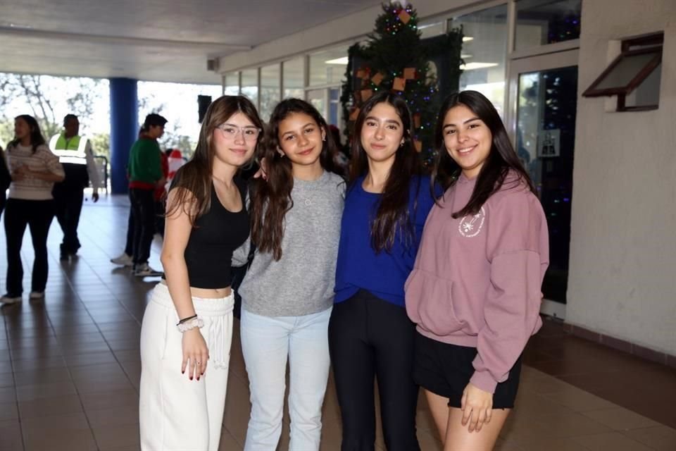 Andrea Cárdenas, Mariana Martínez, Romina García, Rebecca López