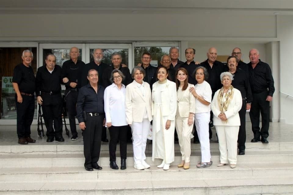 La generación 1970-1974 de FACPyA celebró 50 años de haber egresado de dicha institución.