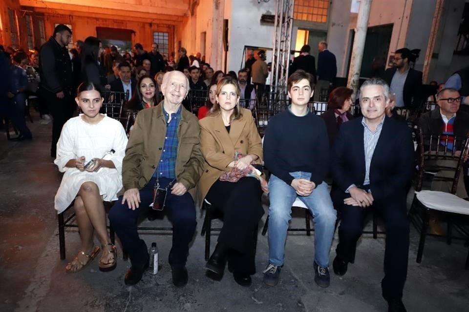 Daniela González, Mauricio González, Vanina González de Sada, Bernardo Sada y Diego Sada