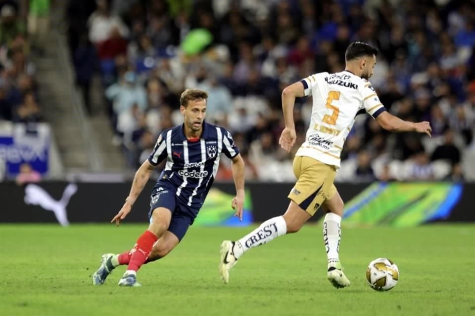 Repasa las acciones del primer tiempo en el Rayados-Pumas.