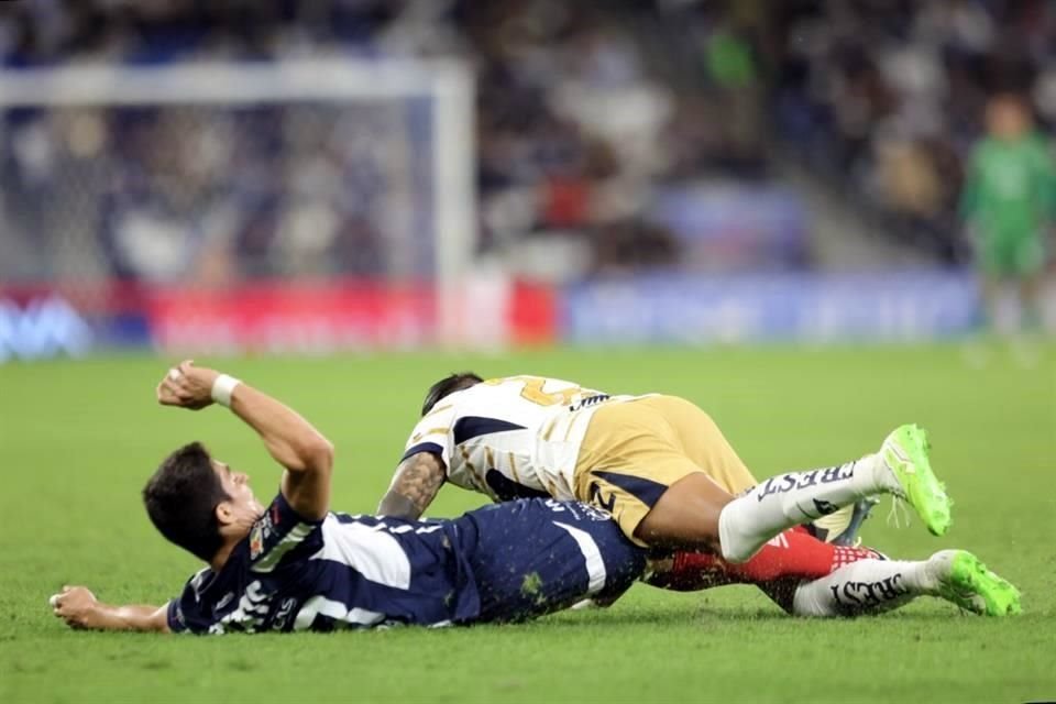 Repasa las acciones del primer tiempo en el Rayados-Pumas.