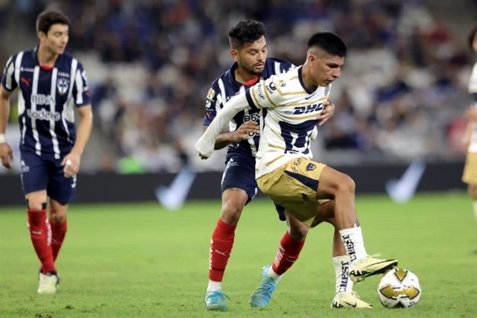 Repasa las acciones del primer tiempo en el Rayados-Pumas.