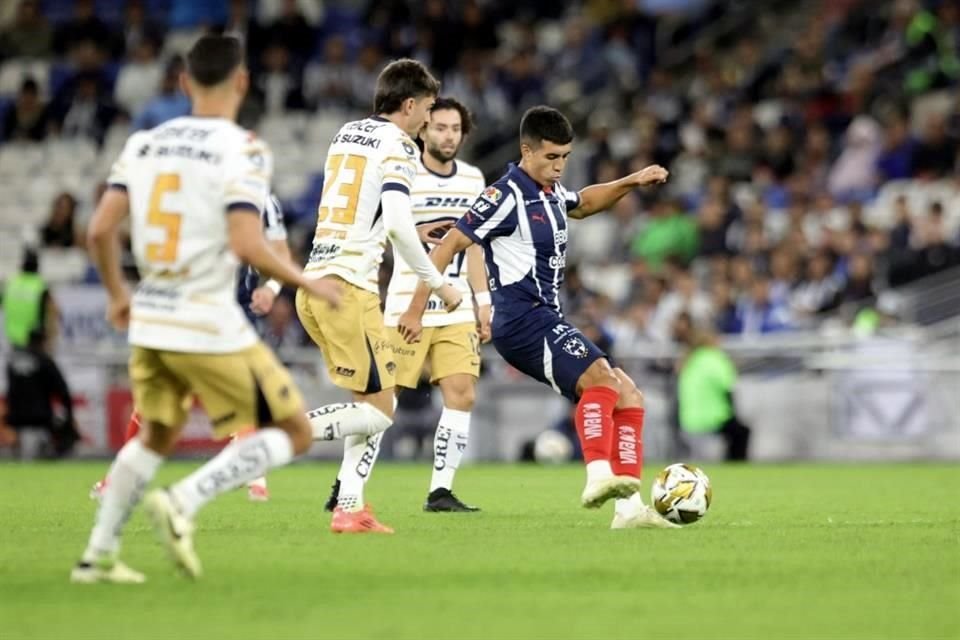 Repasa las acciones del primer tiempo en el Rayados-Pumas.