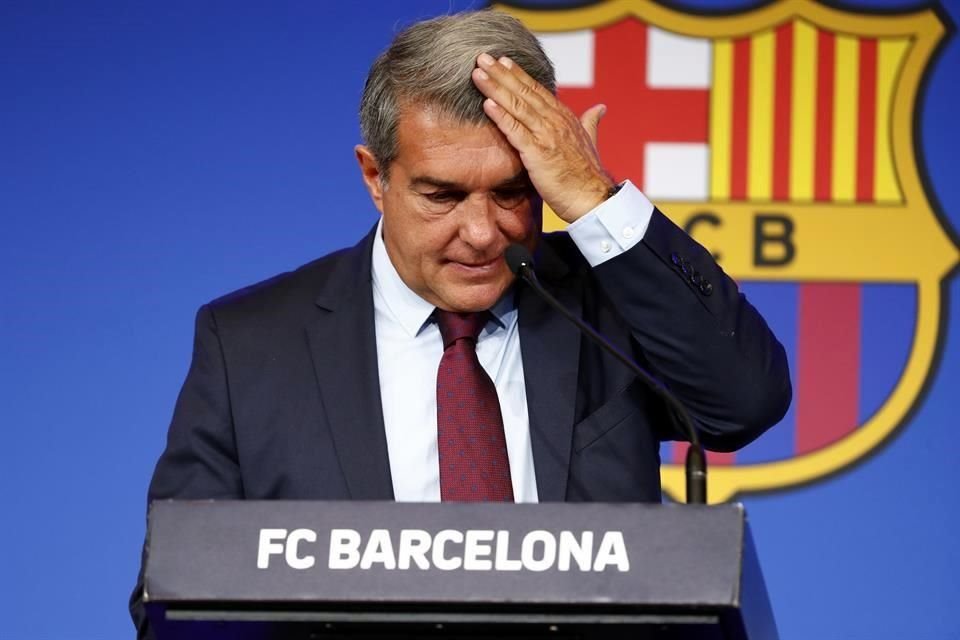 Joan Laporta, presidente del Barcelona, reconoció que el club blaugrana ya no tenía margen salarial.