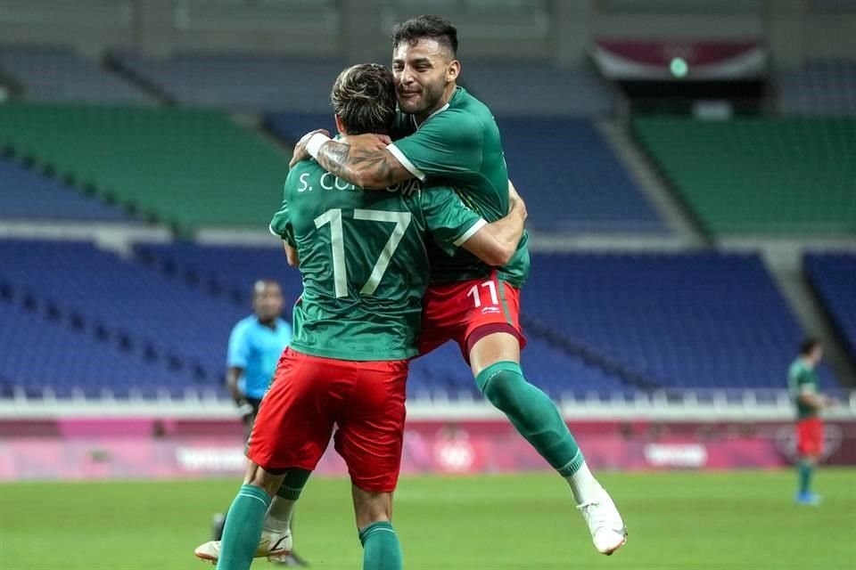 La camiseta de la Selección Mexicana es suficiente para olvidar, por lo menos un momento, la rivalidad de clubes.