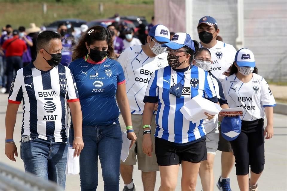 La afición de Rayados cumplió con las peticiones de la directiva de Mazatlán y pude ingresar al 'Kraken'.