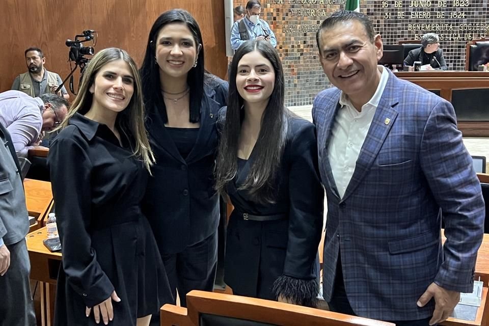 Priscilla Franco, Ana Fernanda Hernández, María Bravo y Salvador Zamora (izq. a der.).