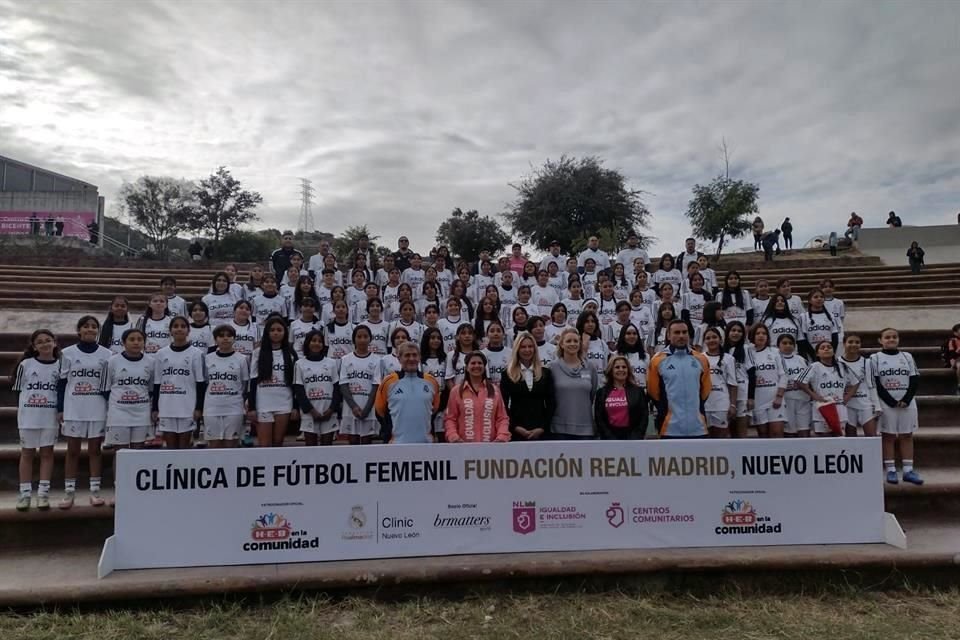 Las participantes en la clínica recibieron entrenamientos basados en metodologías de la Fundación Real Madrid.