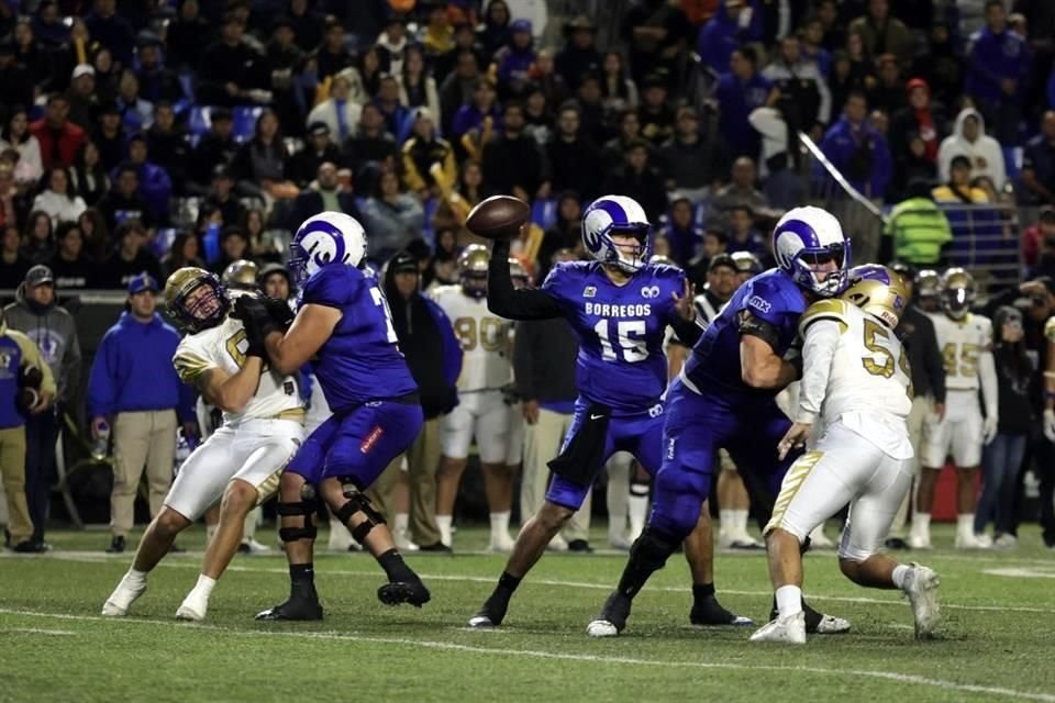 Borregos Monterrey logra el tricampeonato de la ONEFA al imponerse en series extra 24-21 a los Auténticos Tigres.