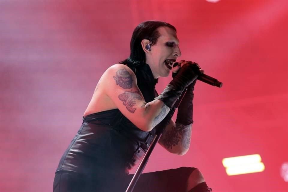 Marilyn Manson hizo estallar las emociones anoche en la Expo Guadalupe.