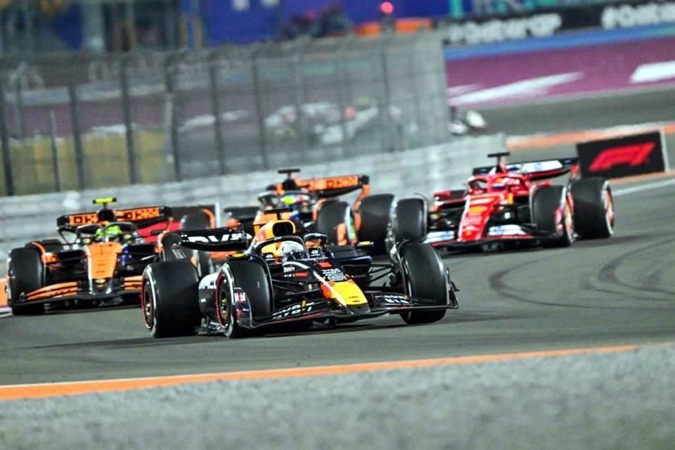 Max Verstappen dominó la carrera en Qatar.