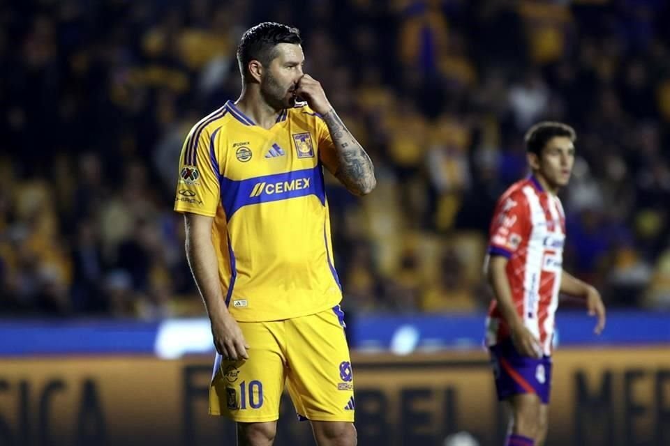 Gignac no encontró el gol en la meta defendida por el San Luis.