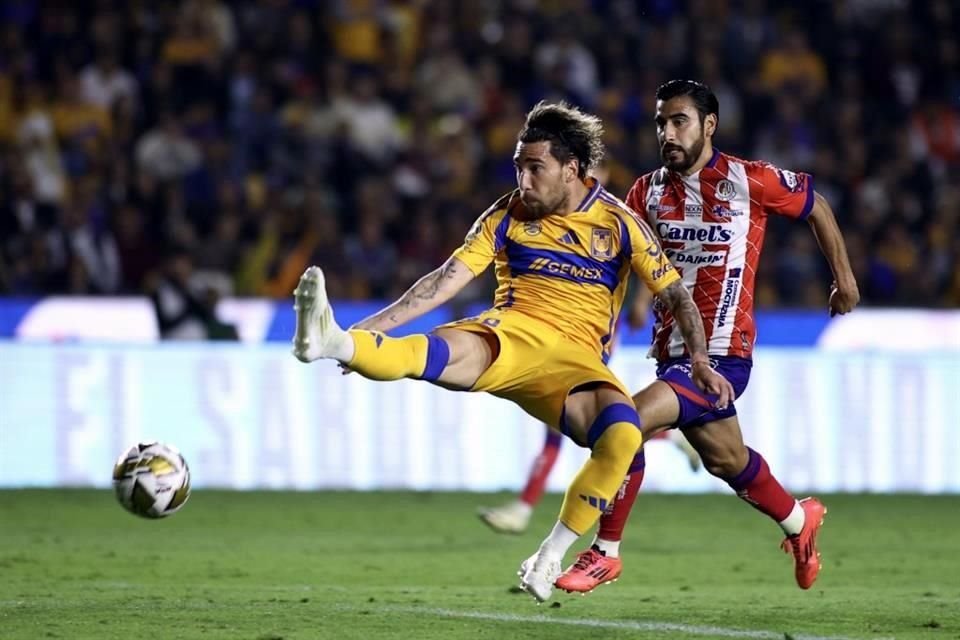 Intensidad no le faltó a Tigres, sólo la buena puntería.