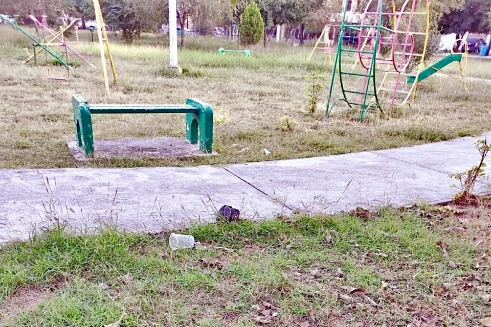 Vecinos de la Colonia Residencial Santa María, en Guadalupe, piden al municipio mantenimiento a un parque.