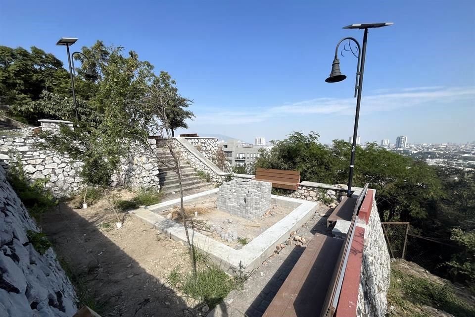 Tras recorrer diferentes puntos de la obra se pudo constatar que los trabajos se quedaron a medias.