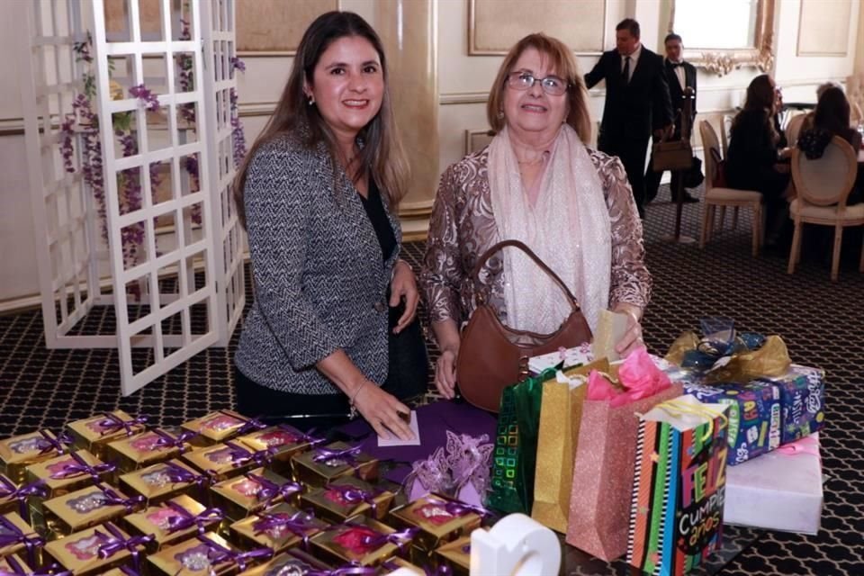 Mayra Mendoza y María de los Ángeles Valdez