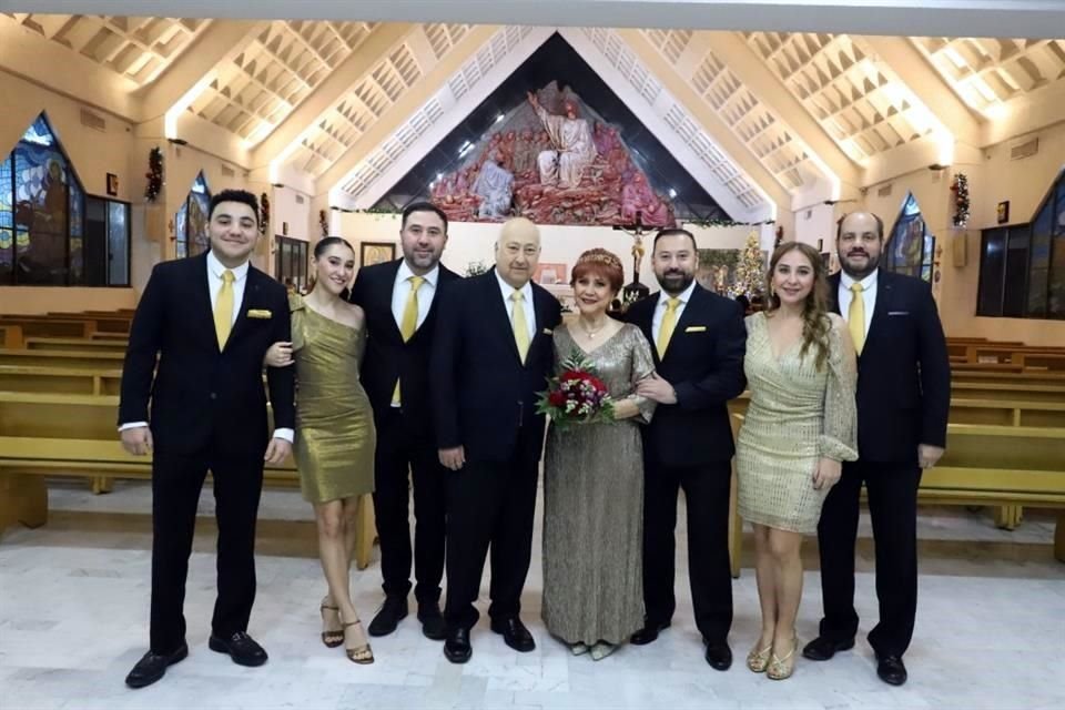 Vicente Galván, Jimena Galván, Mauricio Elizondo, Jesús María Elizondo González, Rosa Esther García de Elizondo, Jesús María Elizondo García, Rosa Yesenia Elizondo y Vicente Galván