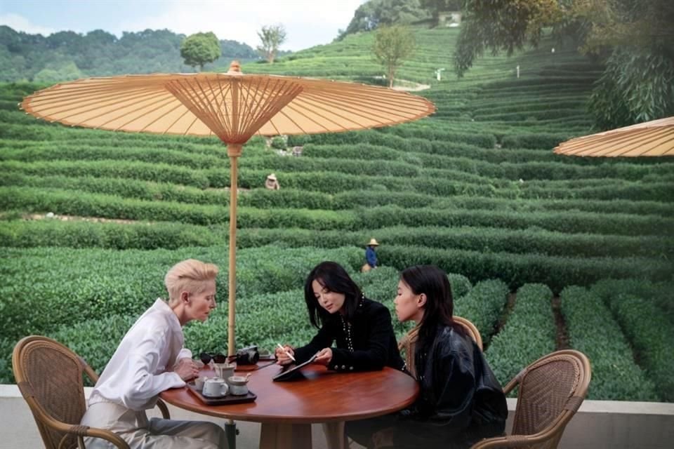 La nueva película de Wenders, conmemorará la colección Mètiers d'art 2024/25 de Chanel en Hangzhou y rendirá un homenaje al importante patrimonio del lago.