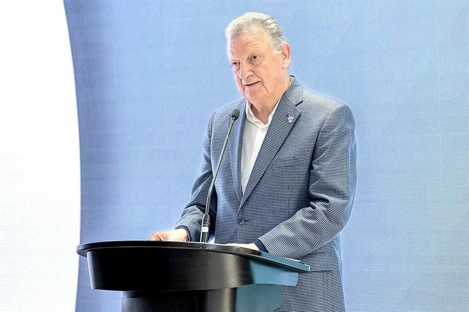 Ricardo Saldívar Escajadillo, Presidente del Consejo del Tecnológico de Monterrey.