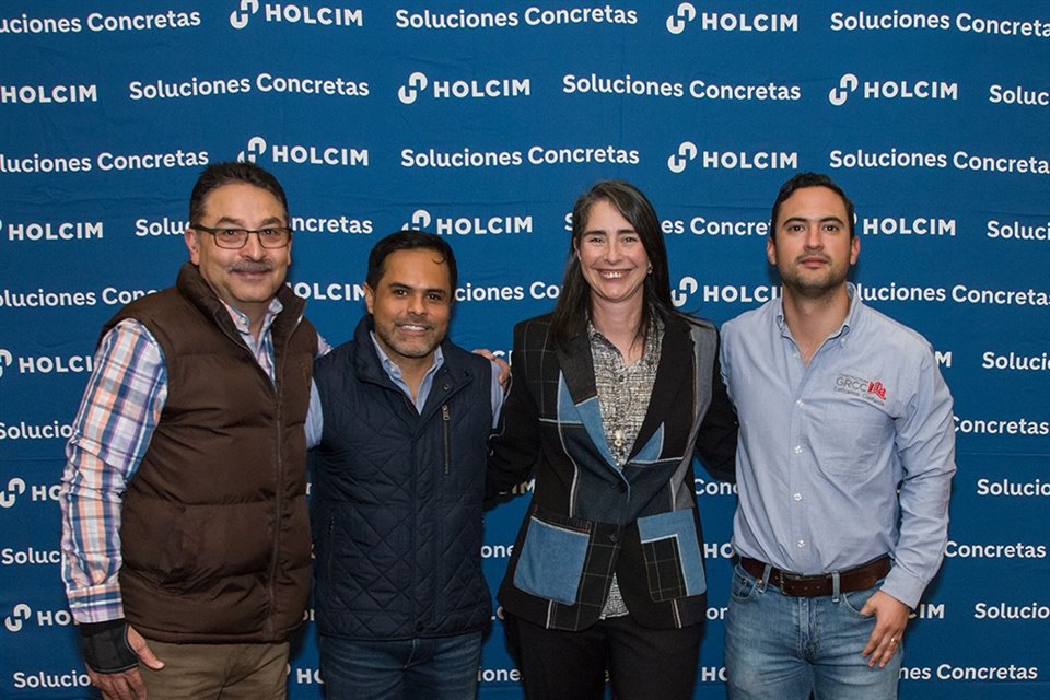 Pedro Garza, Carlos Campos, Monica Fernandez y David Hurtado