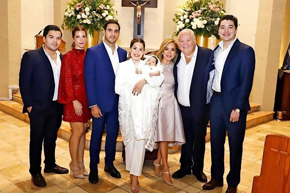 Fernando Noyola Pérez, Diana Coindreau, Carlos Torres Dávila, Cristy Noyola de Torres, Isabella Torres Noyola, Cristy Pérez de Noyola, Fernando Noyola y Andrés Noyola Pérez