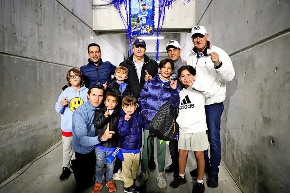 Adrián Salinas, Rafael Petrocchi, Alejandro Maiz Manautou, Alejandro Maiz, Mateo Reyes Petrocchi, Rafael Petrocchi Jr., Pablo Petrocchi, Damián Reyes, Mateo Petrocchi, Gonzalo González y Marcelo Arce